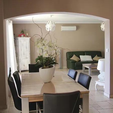 Cozy In Les Angles With Kitchen *