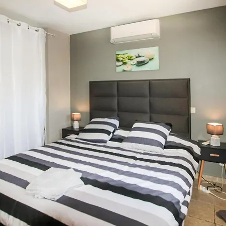 Cozy In Les Angles With Kitchen Holiday home